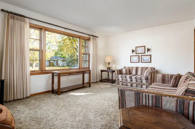 $135,000 | 2028 Pierce Avenue, Rockford, IL 61103