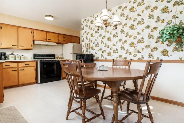 $135,000 | 2028 Pierce Avenue, Rockford, IL 61103