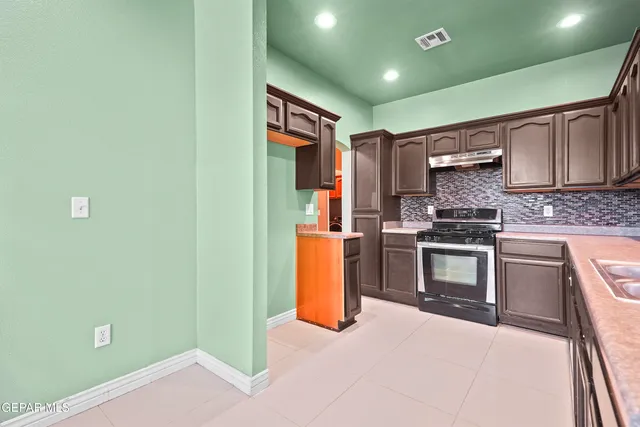 $250,000 | 10400 MacKenzie Ann Place, Socorro, TX 79927