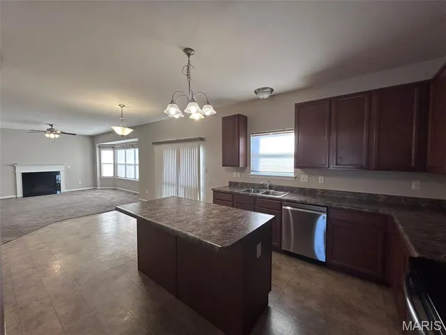 $2,700 | 105 Wabash Spur Drive, O'Fallon, MO 63366