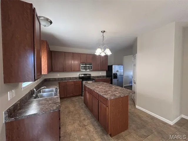 $2,700 | 105 Wabash Spur Drive, O'Fallon, MO 63366