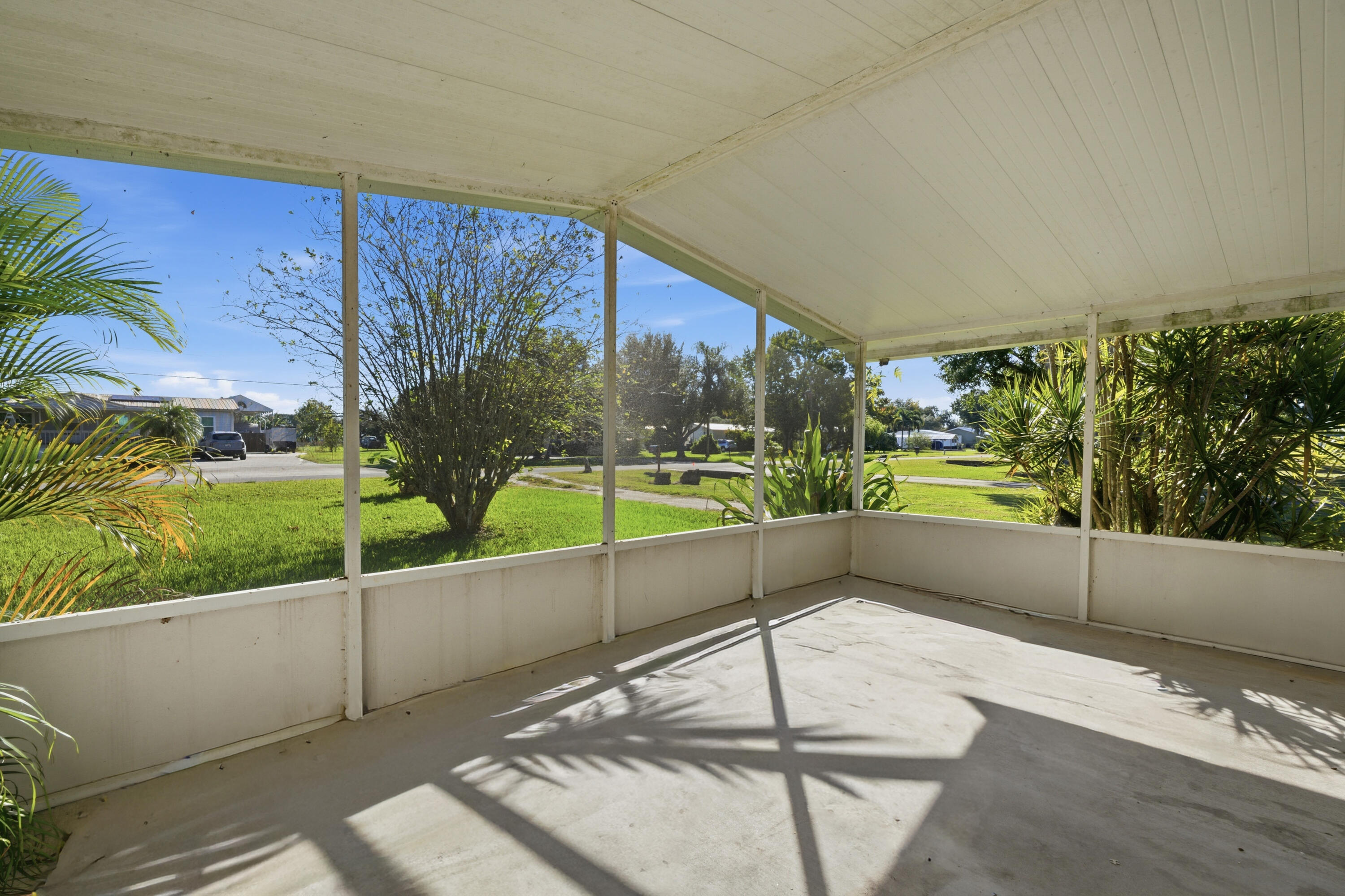 3765 Southwest 13th Terrace Okeechobee, FL 34974 - Photo 8 of 10 a view of a terrace