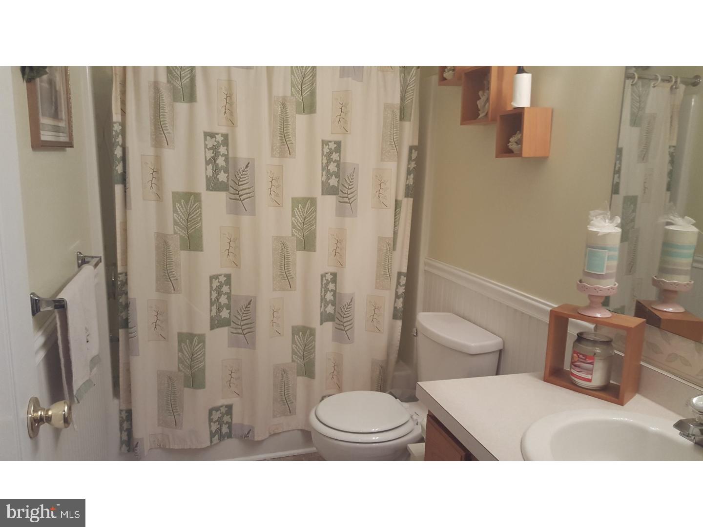 400 Colts Run Road Williamstown, NJ 08094 - Photo 12 of 19 Bathroom