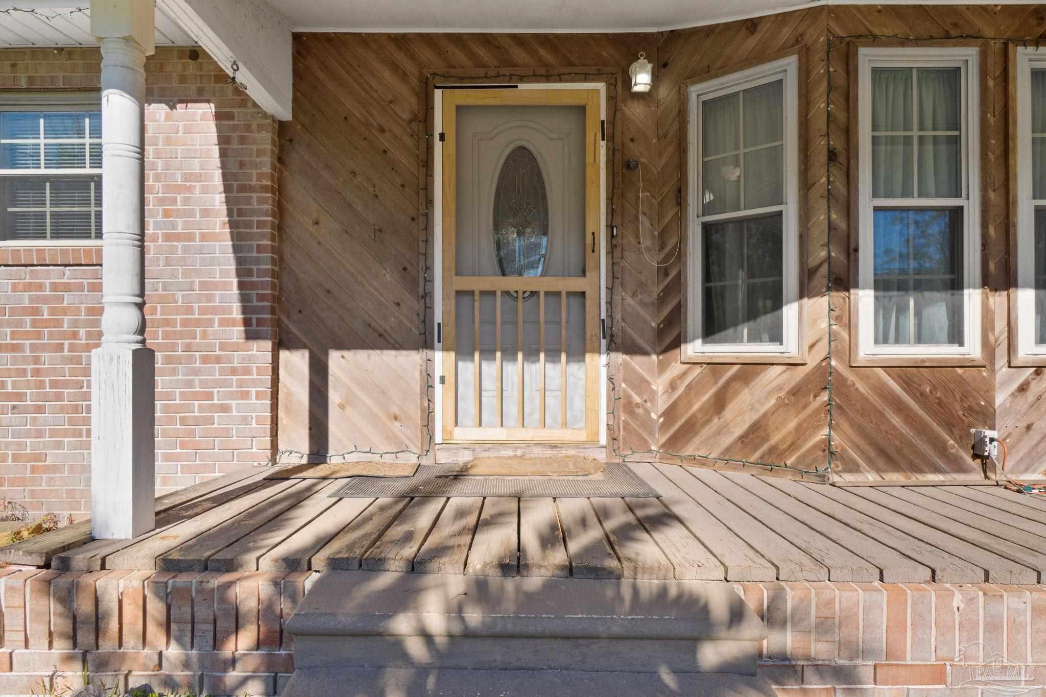 4738 Ward Basin Road Milton, FL 32583 - Photo 4 of 33 Gallery Image 4