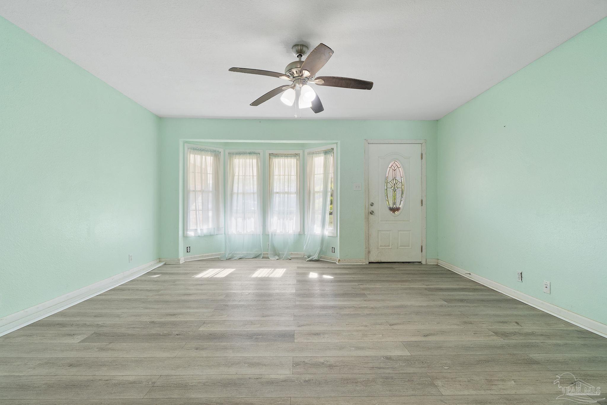 4738 Ward Basin Road Milton, FL 32583 - Photo 6 of 33 Gallery Image 6