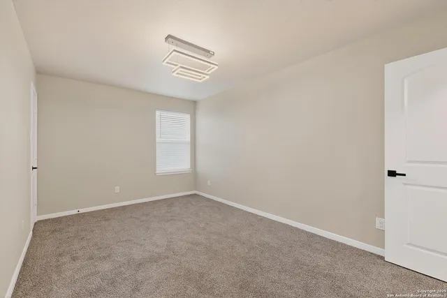 $299,900 | 15203 Escalante Pass, Von Ormy, TX 78073