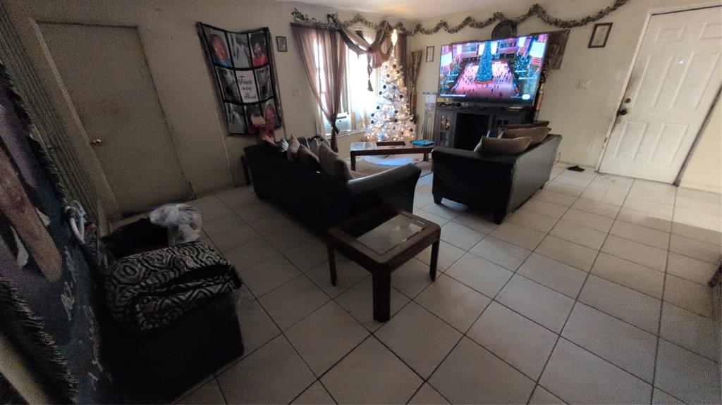 1106 South 7th Street Fort Pierce, FL 34950 - Photo 9 of 24