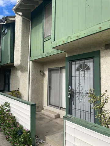 a view of a entryway of the house