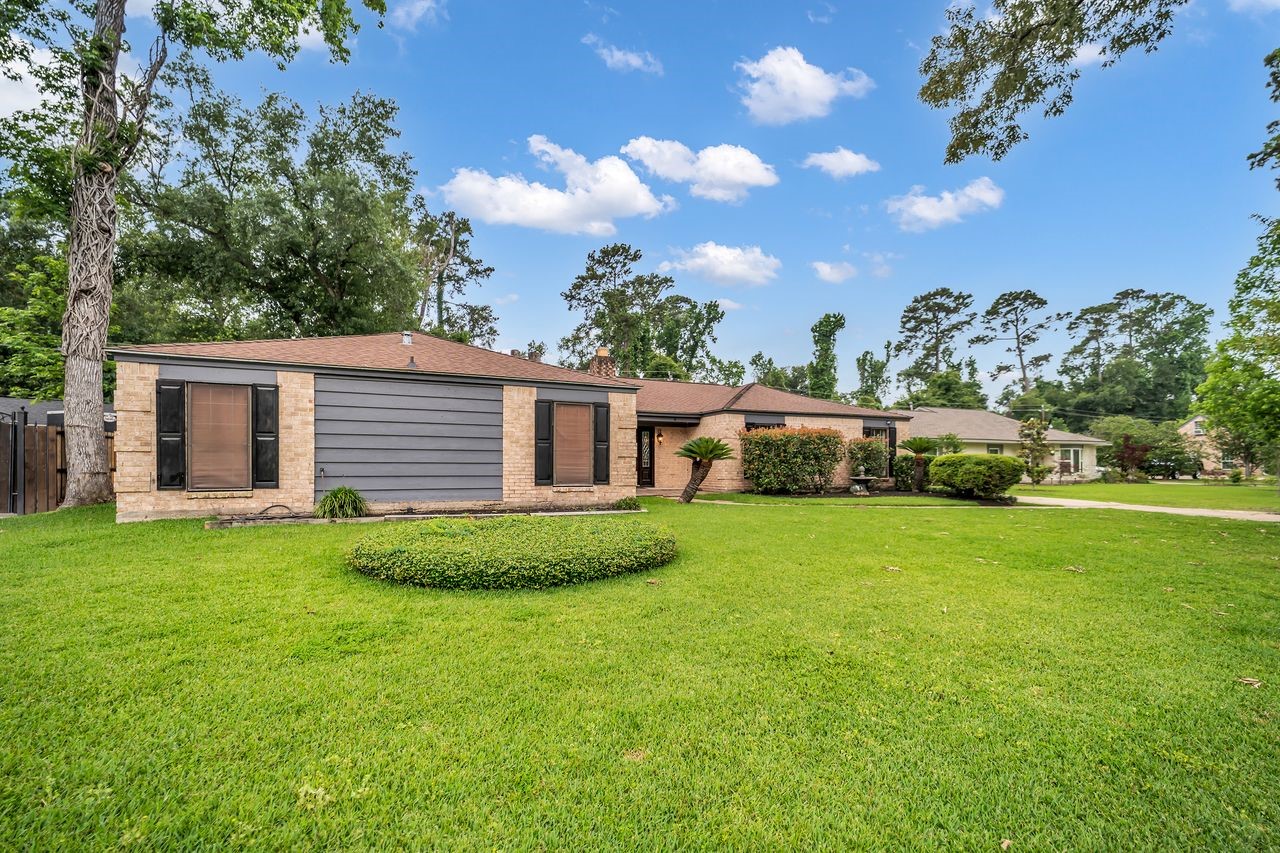 18815 Whitewood Drive Spring, TX 77373 - Photo 2 of 46