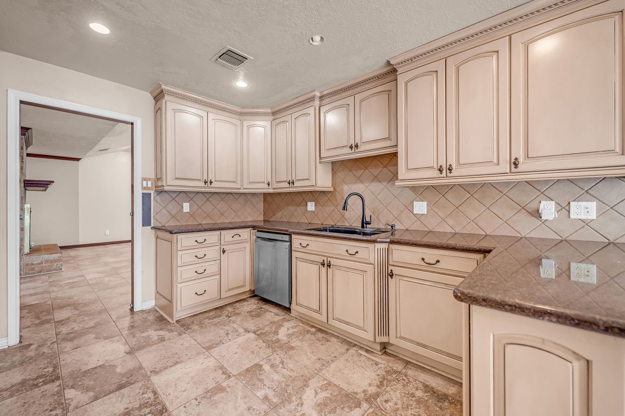 18815 Whitewood Drive Spring, TX 77373 - Photo 24 of 46