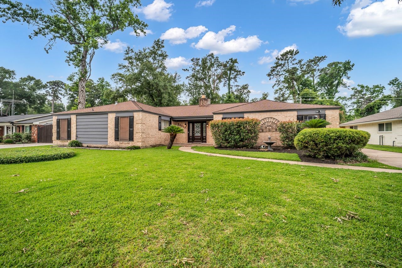 18815 Whitewood Drive Spring, TX 77373 - Photo 3 of 46