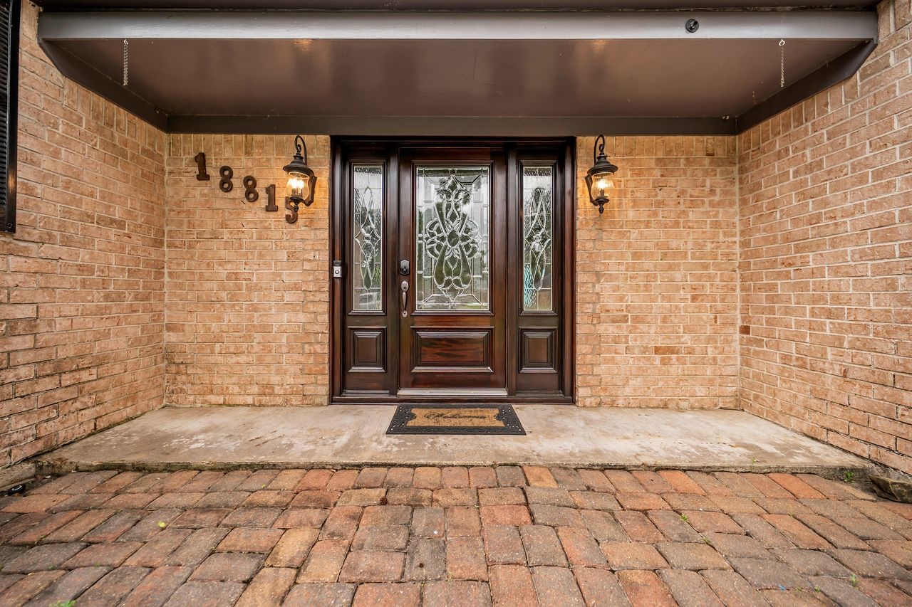 18815 Whitewood Drive Spring, TX 77373 - Photo 4 of 46