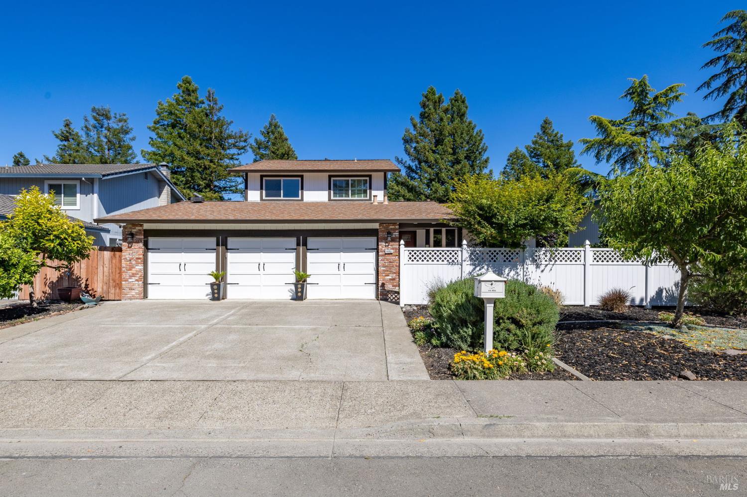4480 Fairway Drive Rohnert Park, CA 94928 - Photo 4 of 68