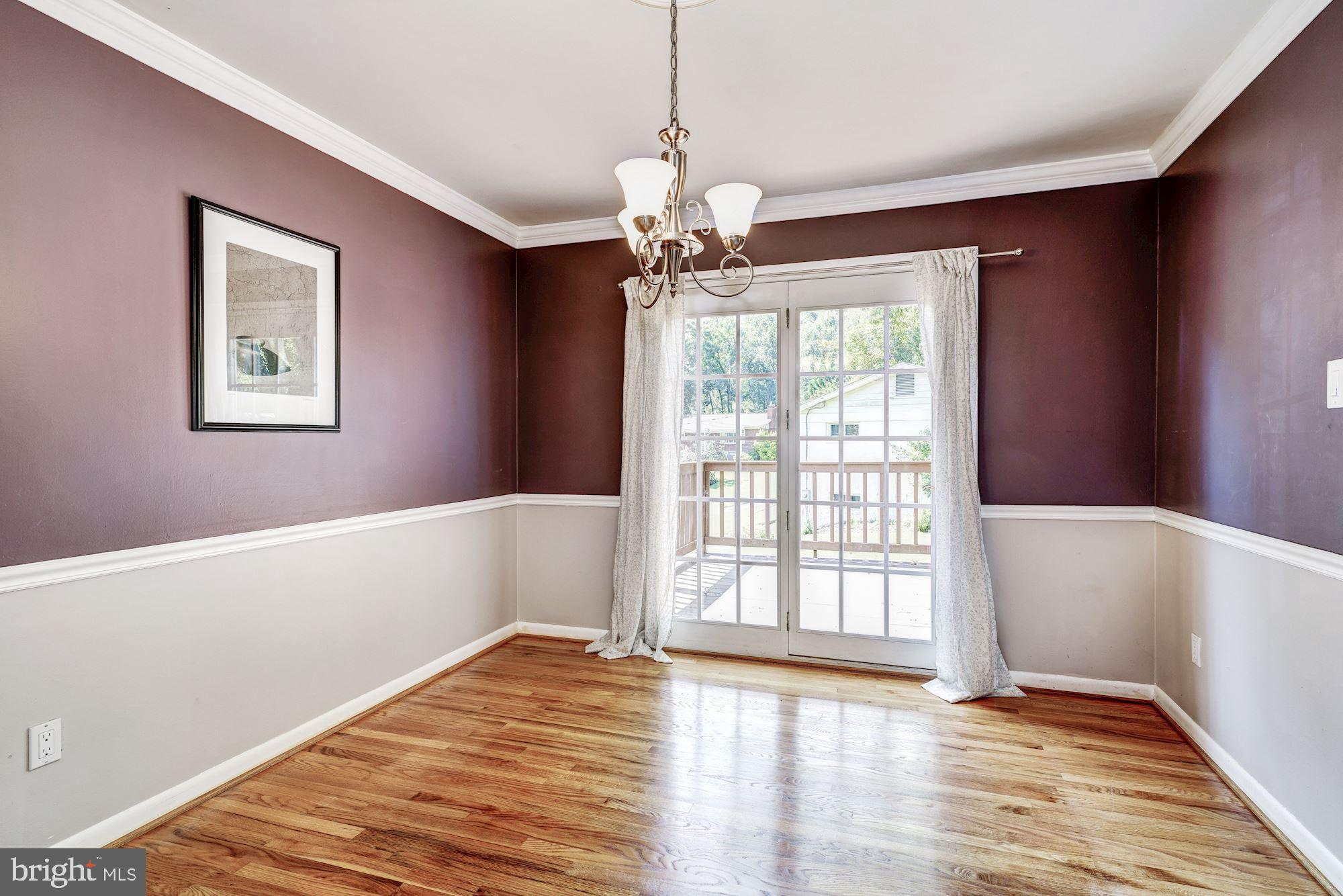 3409 Ramsgate Terrace Alexandria, VA 22309 - Photo 6 of 43 Lovely Dining Rm w/ doors to fabulous deck