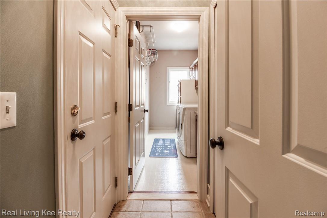 1734 Apple Ridge Court Rochester, MI 48306 - Photo 23 of 56 Laundry Room