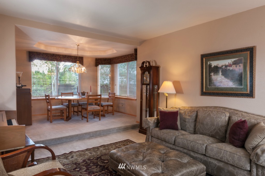4627 Northeast 7th Place Renton, WA 98059 - Photo 5 of 16