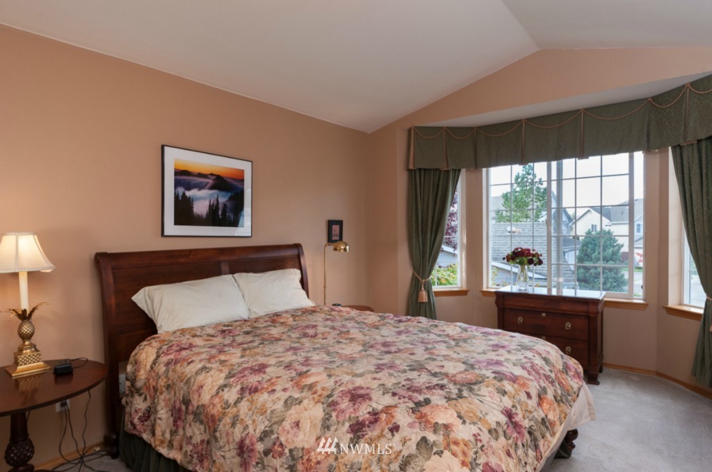 4627 Northeast 7th Place Renton, WA 98059 - Photo 8 of 16