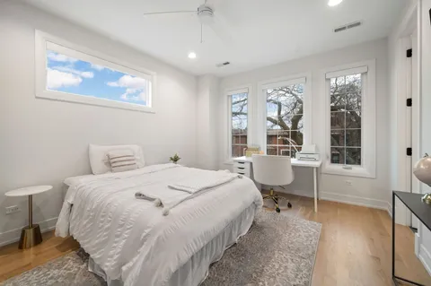 $1,950,000 | 2042 North Honore Street, Chicago, IL 60614