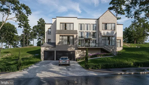 $5,499,000 | 1917 Kenbar Court, McLean, VA 22101