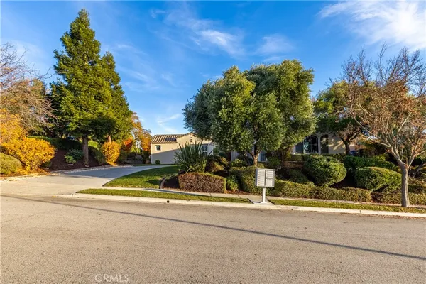 $1,199,000 | 843 Hacienda Circle, Paso Robles, CA 93446