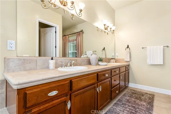 $1,199,000 | 843 Hacienda Circle, Paso Robles, CA 93446