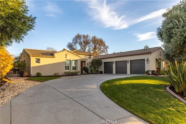 $1,199,000 | 843 Hacienda Circle, Paso Robles, CA 93446