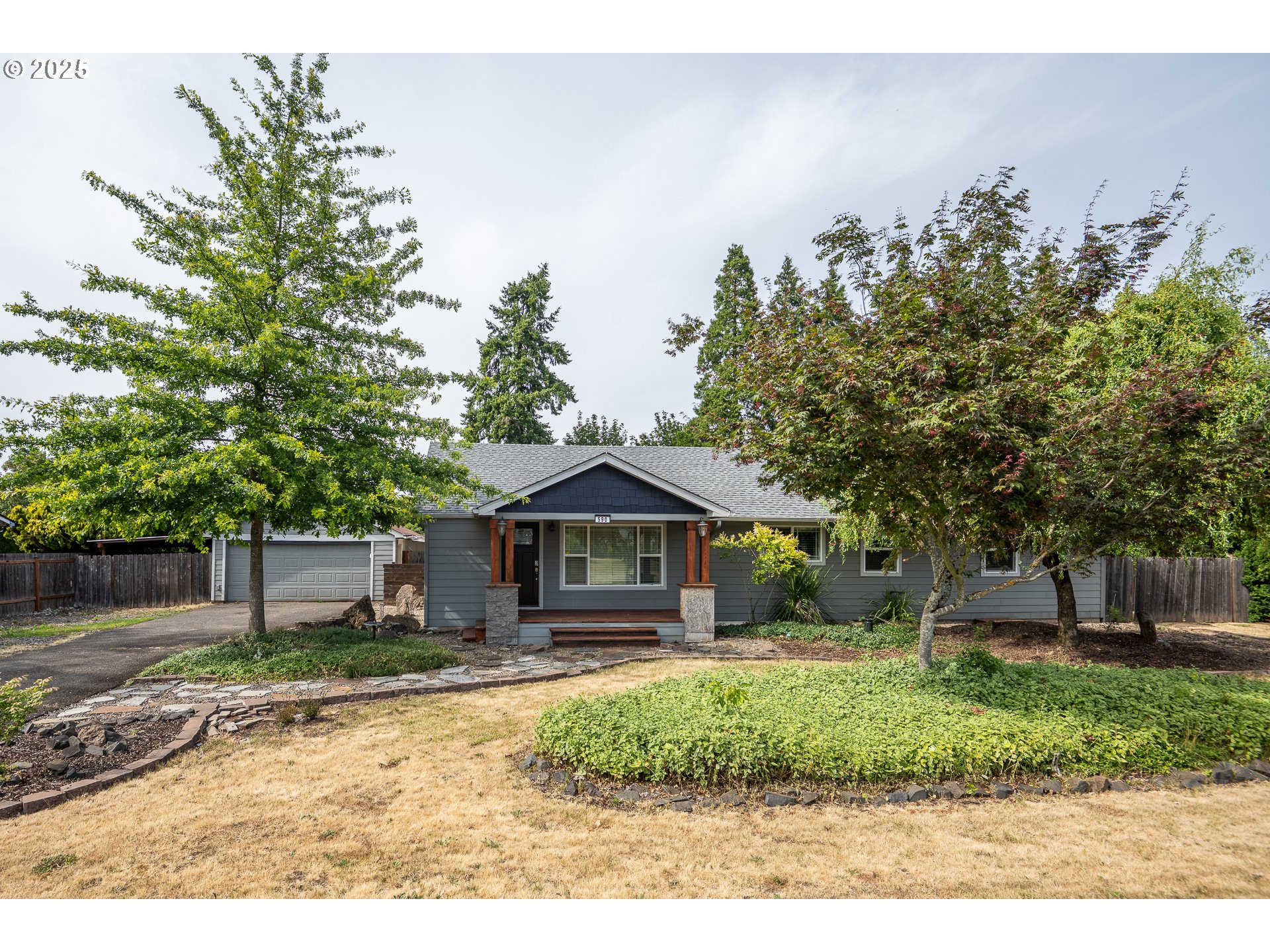 590 Colonial Drive Springfield, OR 97477 - Photo 1 of 23