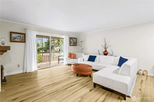 $2,650 | 7501 Ruby Drive Southwest, Unit H202, Lakewood, WA 98498