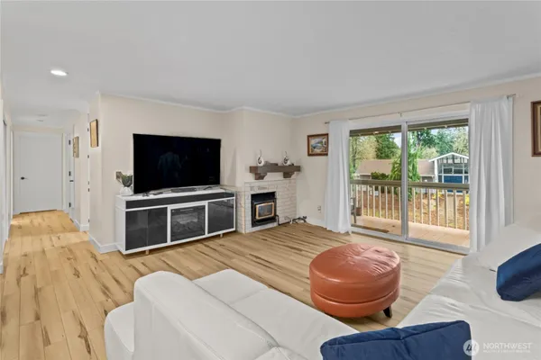 $2,650 | 7501 Ruby Drive Southwest, Unit H202, Lakewood, WA 98498