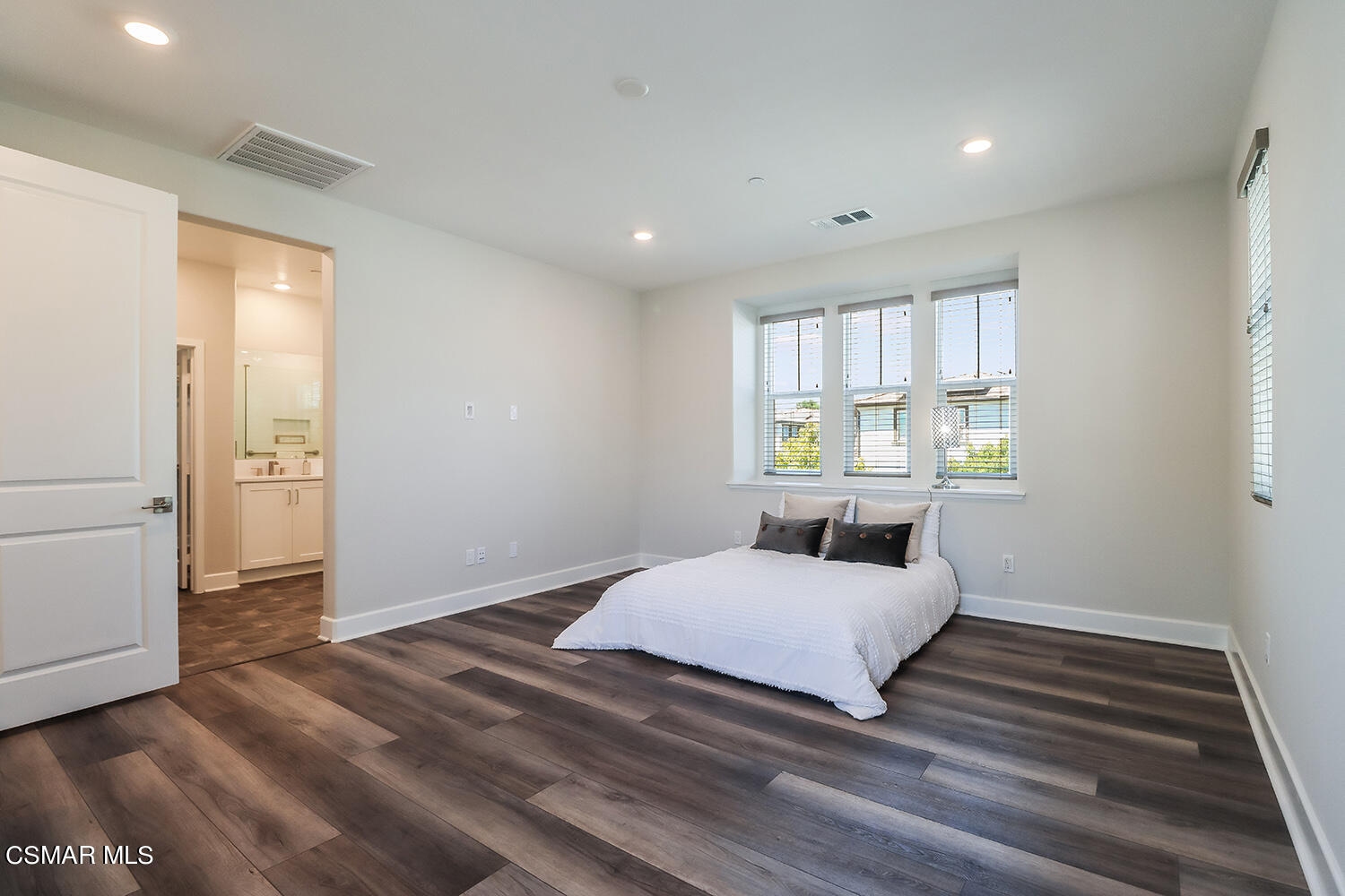 3068 Harrison Lane Simi Valley, CA 93065 - Photo 32 of 48 a bedroom with a bed and a window