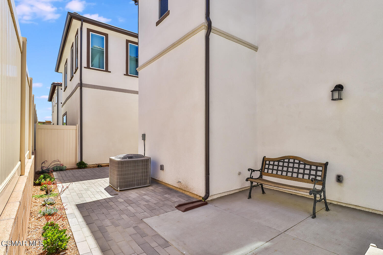 3068 Harrison Lane Simi Valley, CA 93065 - Photo 41 of 48 a living room with furniture
