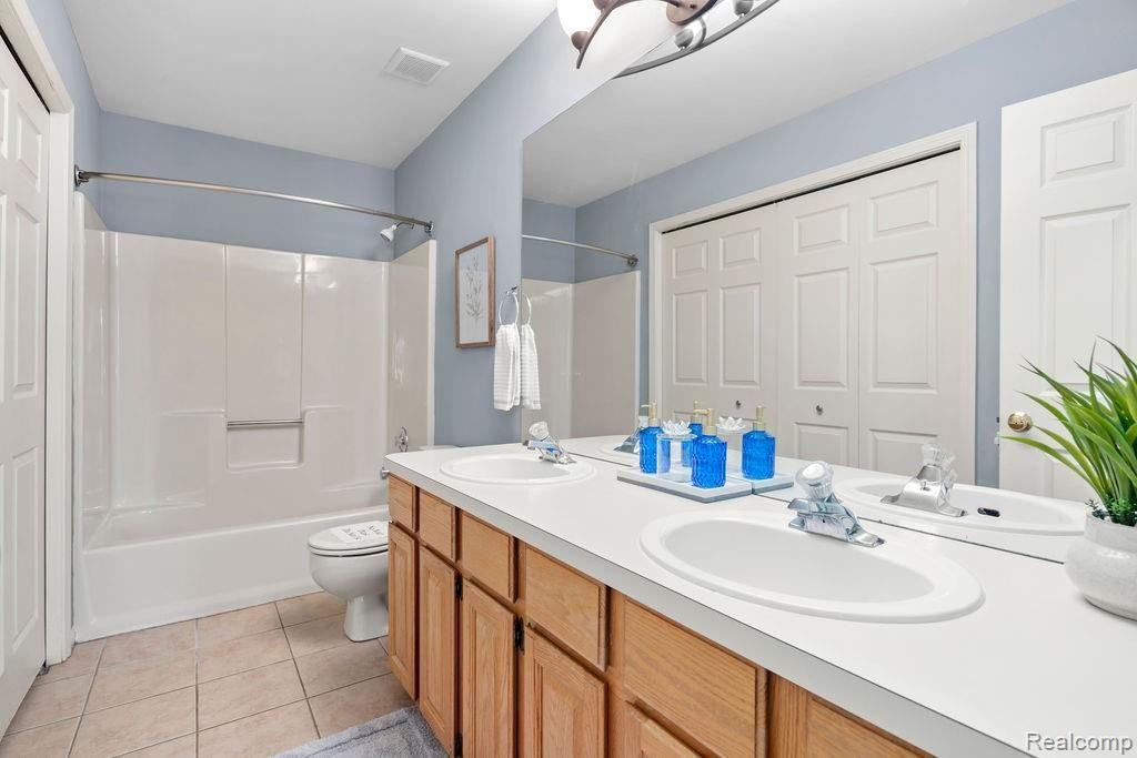 1562 Grandview Drive Rochester, MI 48306 - Photo 25 of 33