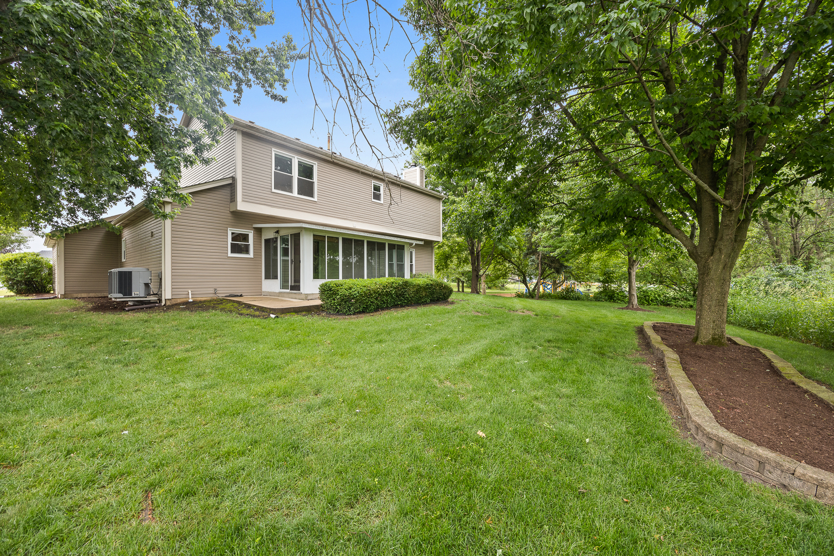 533 Springwood Lane Bolingbrook, IL 60440 - Photo 3 of 44