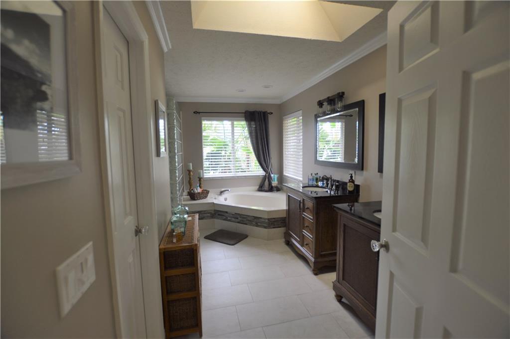 1704 Southwest Dyer Point Road Palm City, FL 34990 - Photo 15 of 43 Gallery Image 15