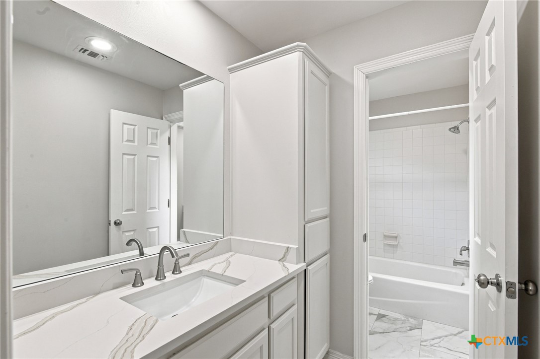 202 Ridge View Victoria, TX 77904 - Photo 35 of 46 Gallery Image 35