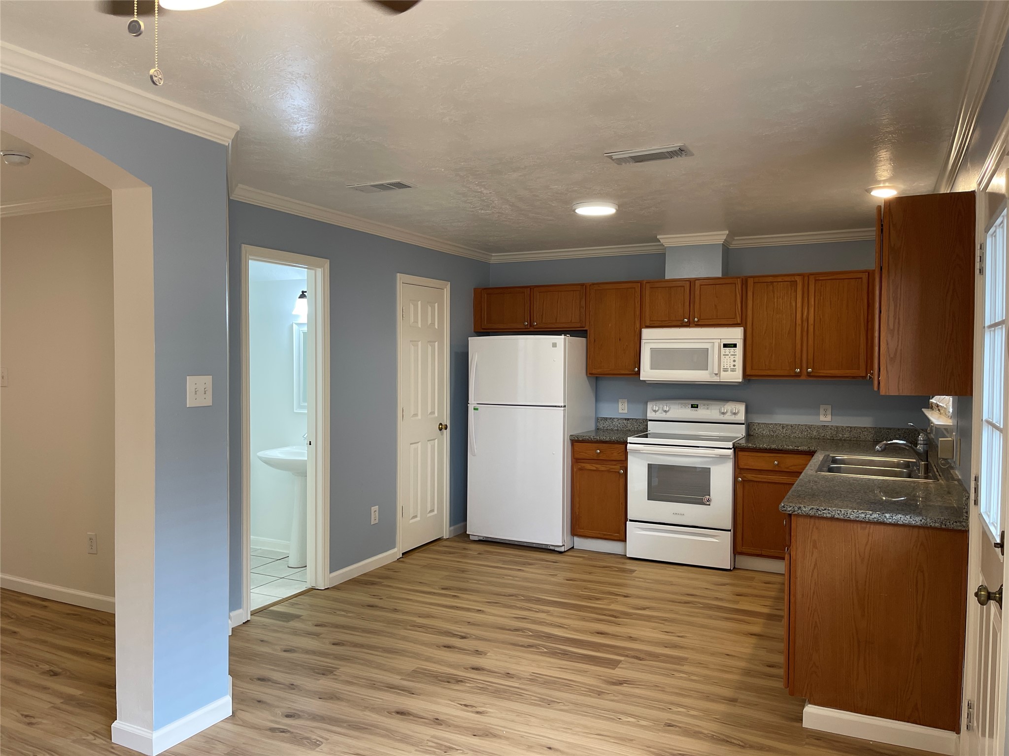11735 Alief Clodine Road, Unit 17 Houston, TX 77072 - Photo 9 of 46