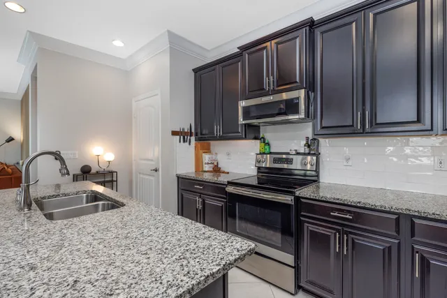 $414,900 | 141 Southeast Via Visconti, Port St. Lucie, FL 34952