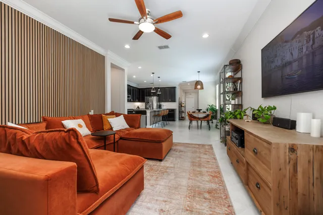 $414,900 | 141 Southeast Via Visconti, Port St. Lucie, FL 34952