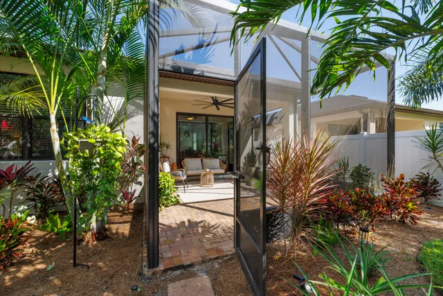 $414,900 | 141 Southeast Via Visconti, Port St. Lucie, FL 34952