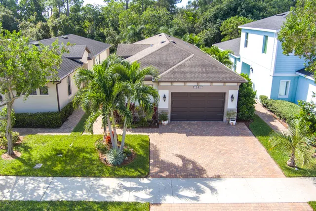 $414,900 | 141 Southeast Via Visconti, Port St. Lucie, FL 34952