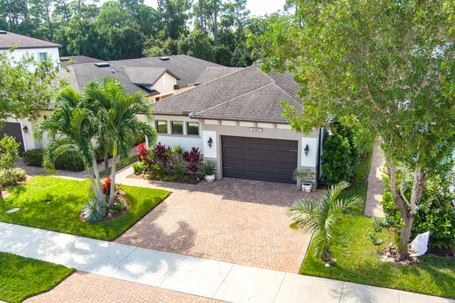 $414,900 | 141 Southeast Via Visconti, Port St. Lucie, FL 34952