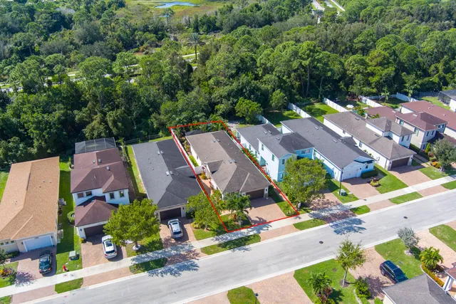 $414,900 | 141 Southeast Via Visconti, Port St. Lucie, FL 34952