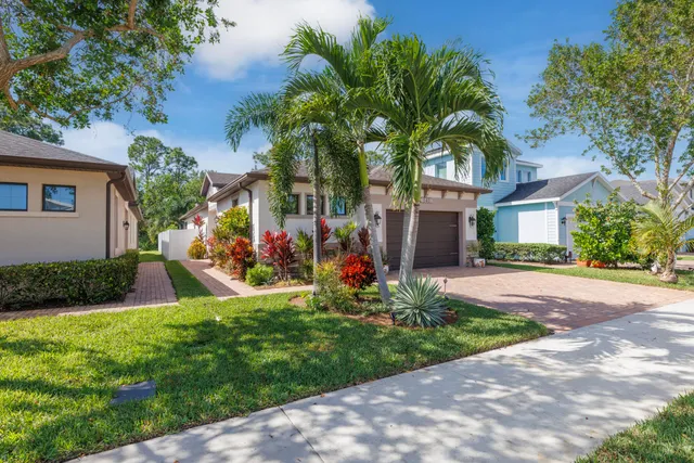 $414,900 | 141 Southeast Via Visconti, Port St. Lucie, FL 34952