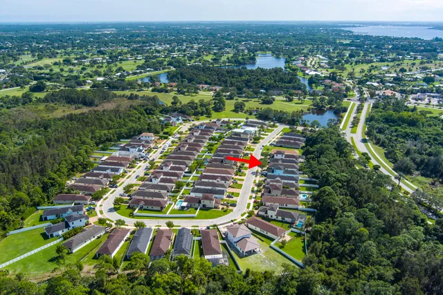 $414,900 | 141 Southeast Via Visconti, Port St. Lucie, FL 34952