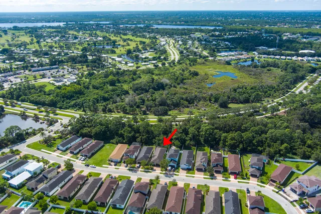 $414,900 | 141 Southeast Via Visconti, Port St. Lucie, FL 34952