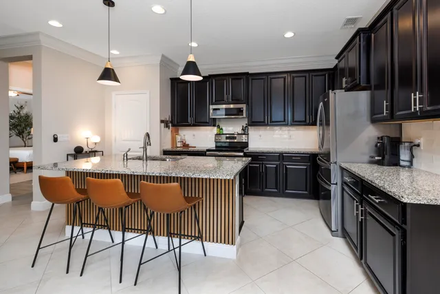 $414,900 | 141 Southeast Via Visconti, Port St. Lucie, FL 34952