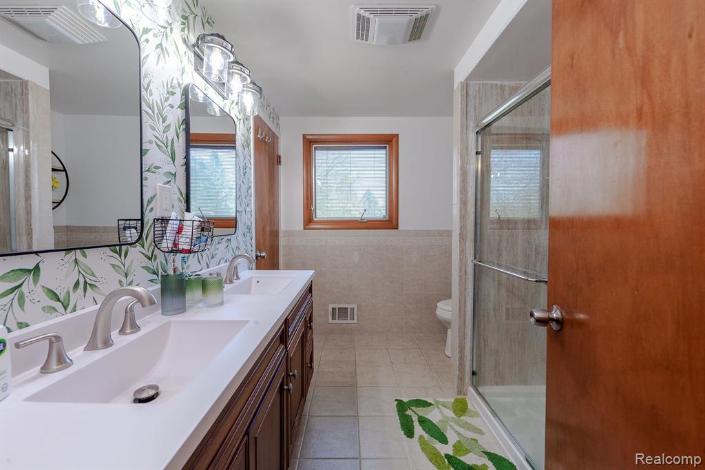 3379 Hixon Road Rochester, MI 48306 - Photo 26 of 35