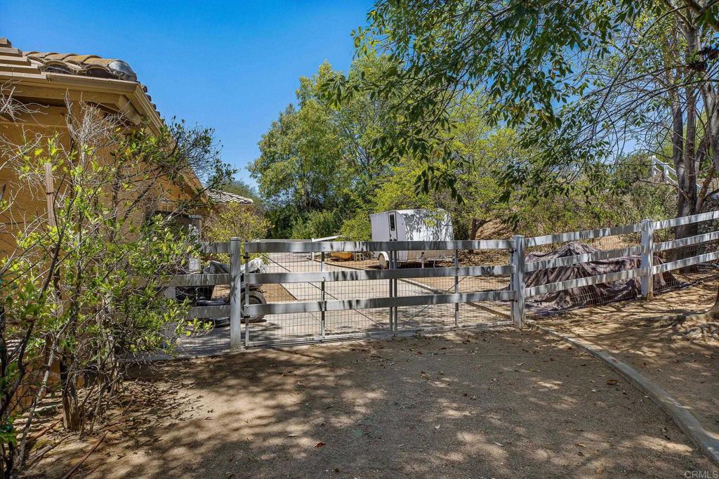 2445 Southern Oak Road Ramona, CA 92065 - Photo 19 of 60