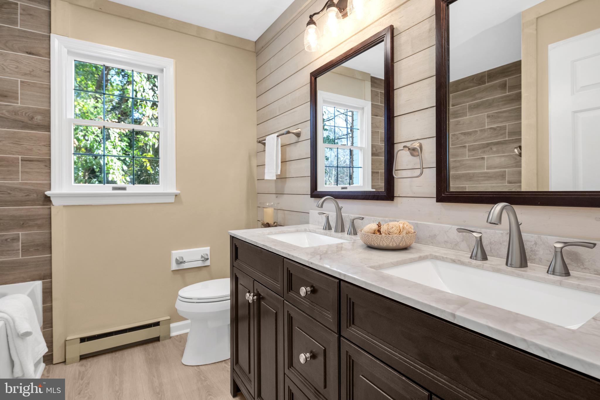 93 Hawick Road Inwood, WV 25428 - Photo 23 of 34 Primary Bathroom