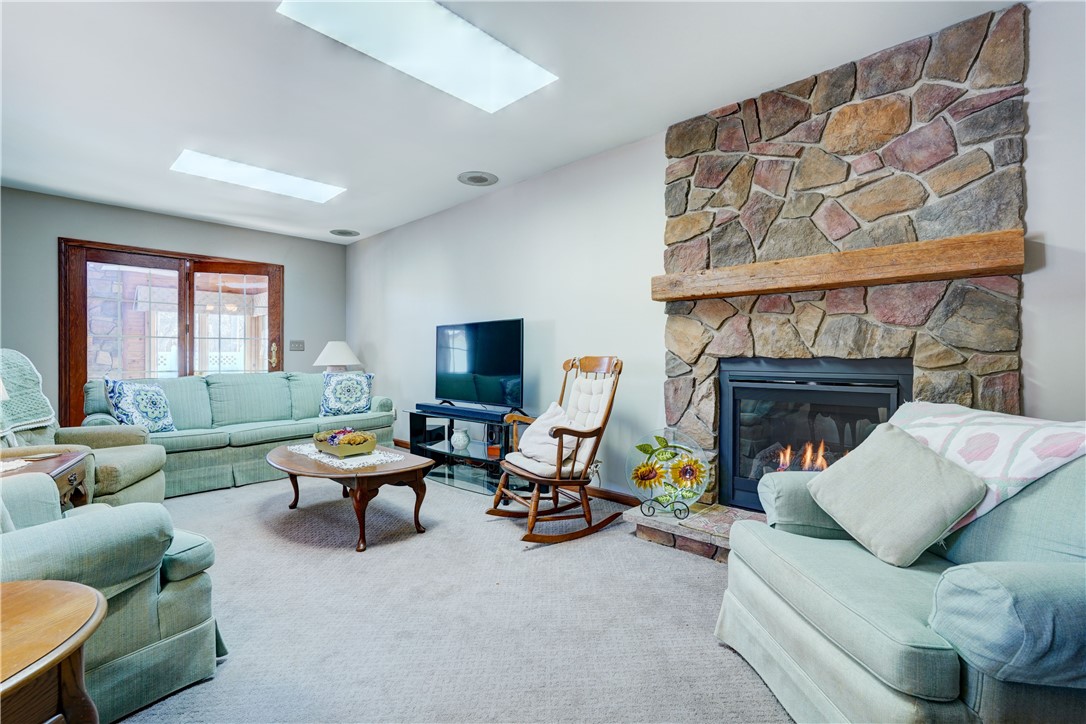 185 Buck Hill Road Greece, NY 14626 - Photo 12 of 30